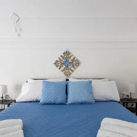 Blu *